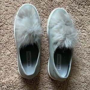 Steve Madden Pom Pom sneakers